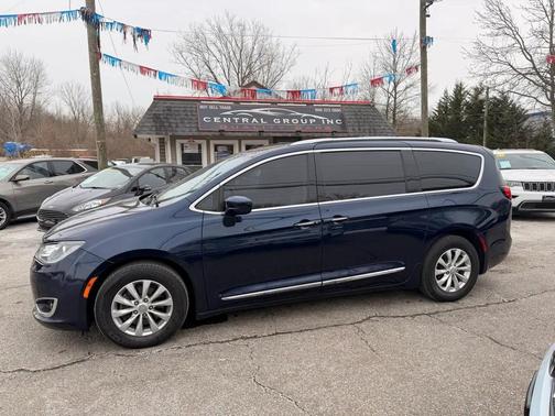 2018 Chrysler Pacifica Touring-L