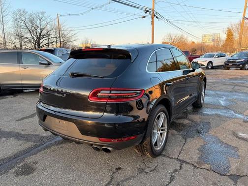 2015 Porsche Macan AWD 4dr S