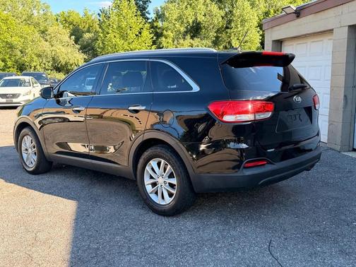 Black 2017 Kia Sorento LX