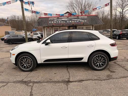 2016 Porsche Macan AWD 4dr S