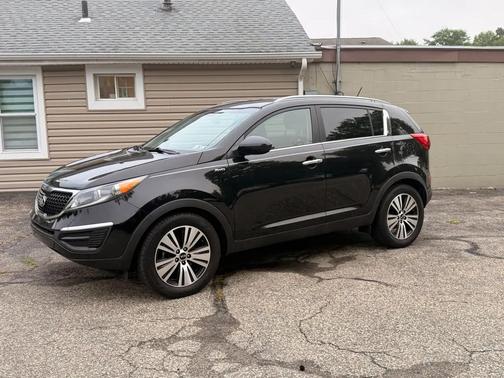 Black 2016 Kia Sportage EX