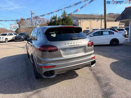 2016 Porsche Cayenne GTS