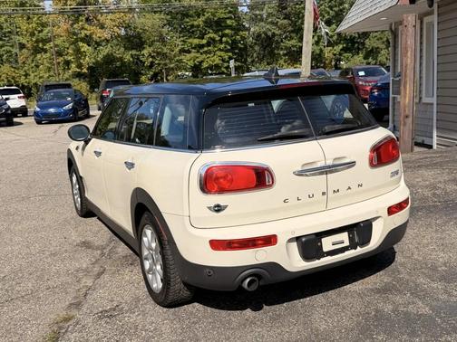 White 2017 MINI Clubman Cooper ALL4
