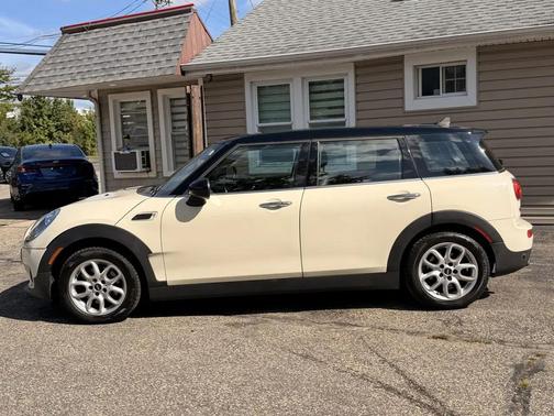 White 2017 MINI Clubman Cooper ALL4