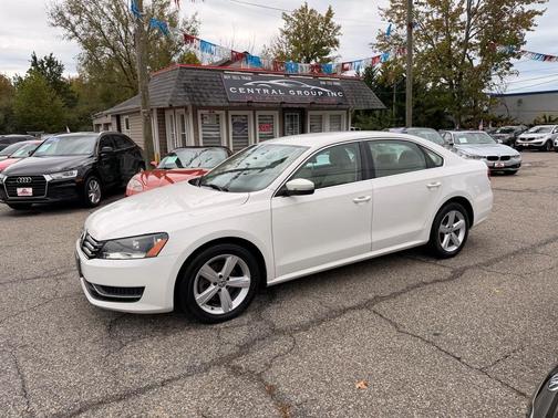 2013 Volkswagen Passat 2.5 SE