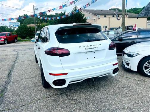 2017 Porsche Cayenne GTS
