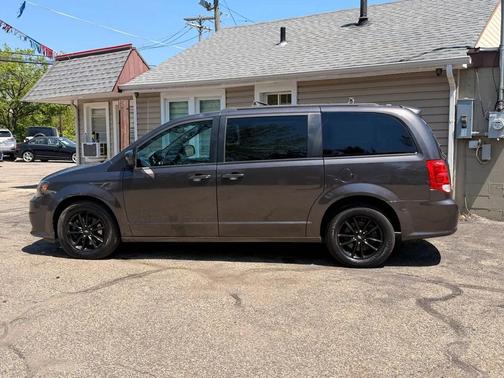 Black 2019 Dodge Grand Caravan GT