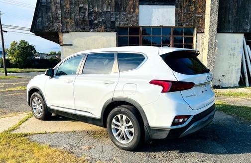2019 Hyundai SANTA FE SE 2.4