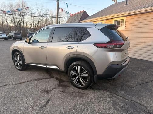 2021 Nissan Rogue SL