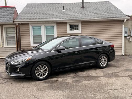 Black 2019 Hyundai SONATA SE