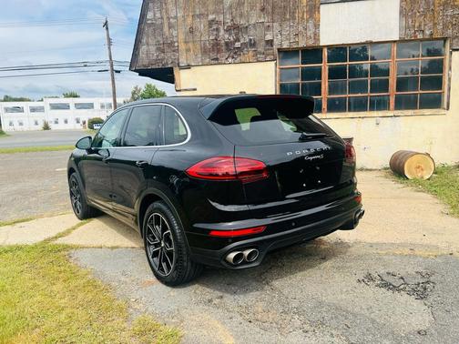 2018 Porsche Cayenne S