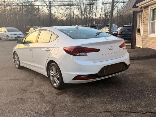 2020 Hyundai ELANTRA SEL