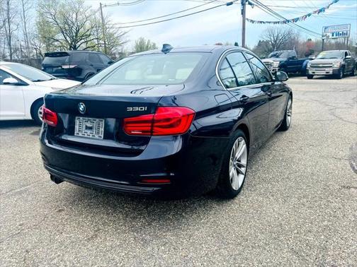 2017 BMW 330 330i xDrive Sedan