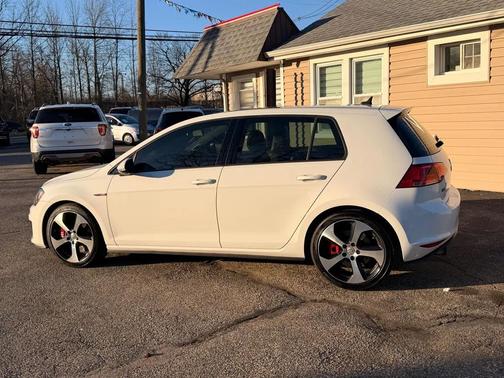 2017 Volkswagen Golf GTI 2.0T Autobahn 4-Door