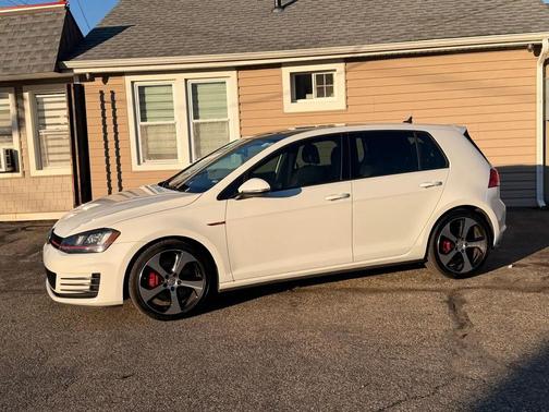 2017 Volkswagen Golf GTI 2.0T Autobahn 4-Door