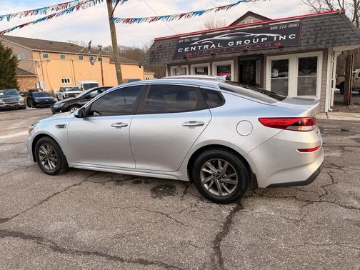 2020 Kia Optima LX