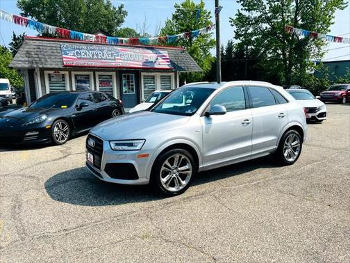 2016 Audi Q3 quattro 4dr Prestige