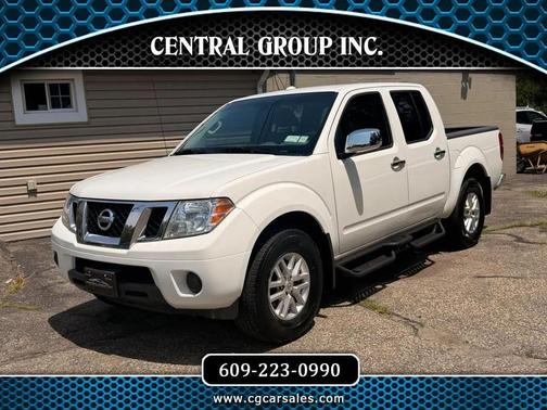 White 2016 Nissan Frontier SV