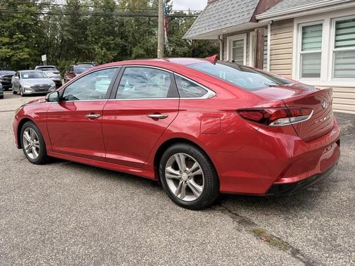 Red 2018 Hyundai SONATA SEL