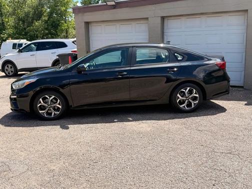 Black 2019 Kia Forte LXS IVT