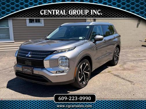 Silver 2022 Mitsubishi Outlander SEL