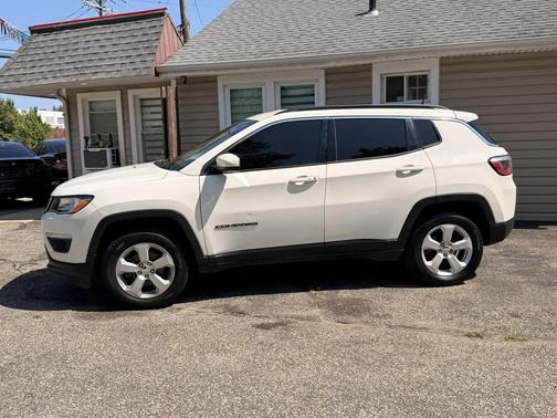 White 2020 Jeep Compass Latitude