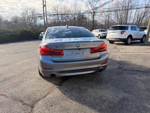 2017 BMW 530 530i xDrive Sedan