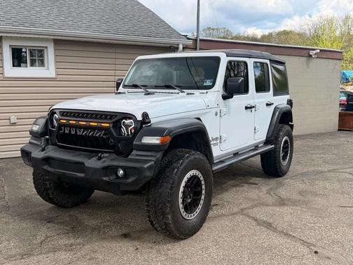 White 2018 Jeep Wrangler Unlimited Sport