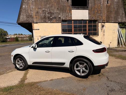 2017 Porsche Macan AWD