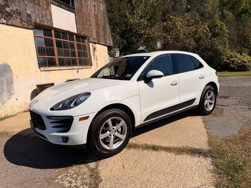 2017 Porsche Macan AWD