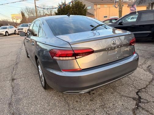 2020 Volkswagen Passat 2.0T SE