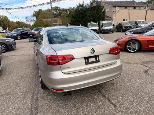 2015 Volkswagen Jetta Auto S w/Technology