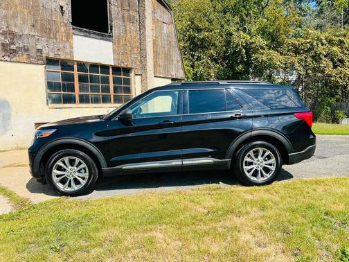 2021 Ford Explorer XLT 4WD