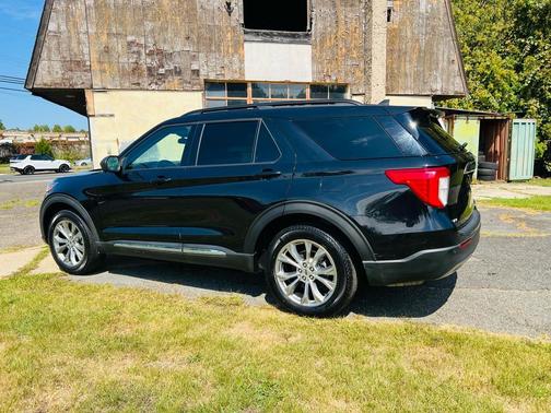 2021 Ford Explorer XLT 4WD