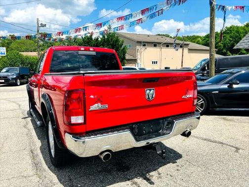 2011 Dodge Ram 1500 4WD Quad Cab 140.5'' Big Horn