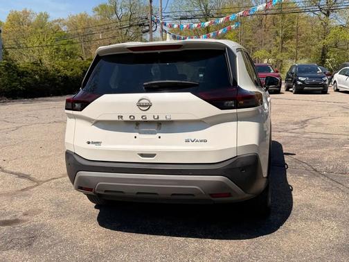 White 2023 Nissan Rogue SV