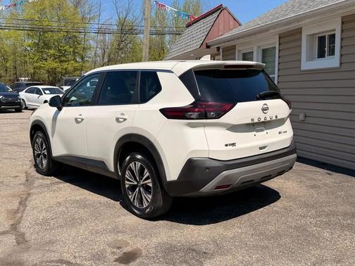 White 2023 Nissan Rogue SV