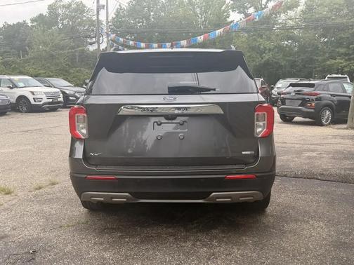 Gray 2020 Ford Explorer 4dr XLT 4WD