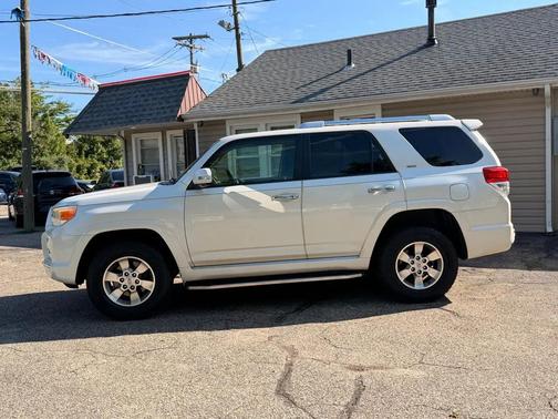 White 2013 Toyota 4Runner Limited