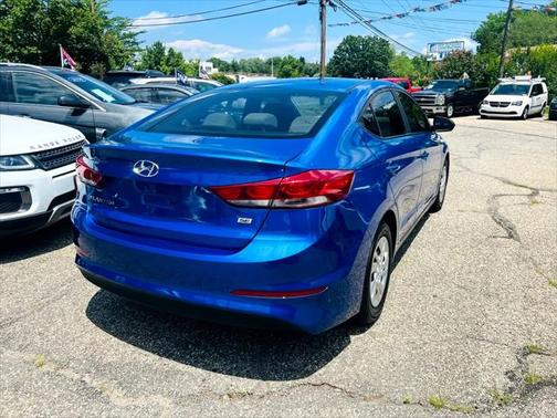 2018 Hyundai ELANTRA SE