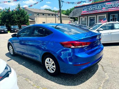2018 Hyundai ELANTRA SE