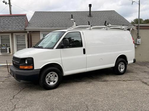 White 2013 Chevrolet Express 3500 RWD 3500 135''