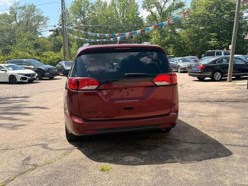 Burgundy 2018 Chrysler Pacifica Touring-L