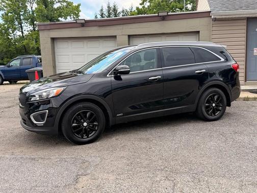 Black 2017 Kia Sorento LX