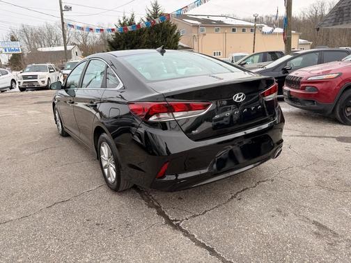 2018 Hyundai SONATA SE