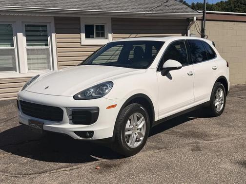 White 2016 Porsche Cayenne Cayenne