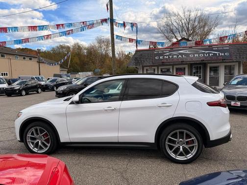 2018 Alfa Romeo Stelvio Ti Sport