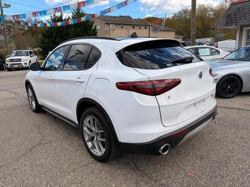 2018 Alfa Romeo Stelvio Ti Sport