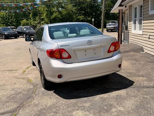 Silver 2009 Toyota Corolla S