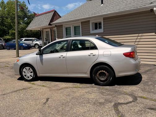 Silver 2009 Toyota Corolla S